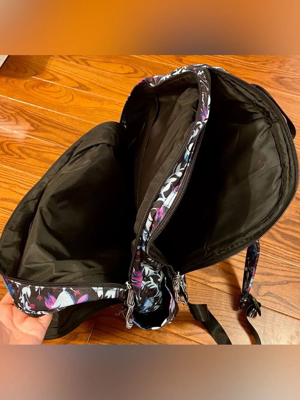Vera Bradley Black Bramble Vines Backpack Lighten Up Excellent Condition - Picture 8 of 10